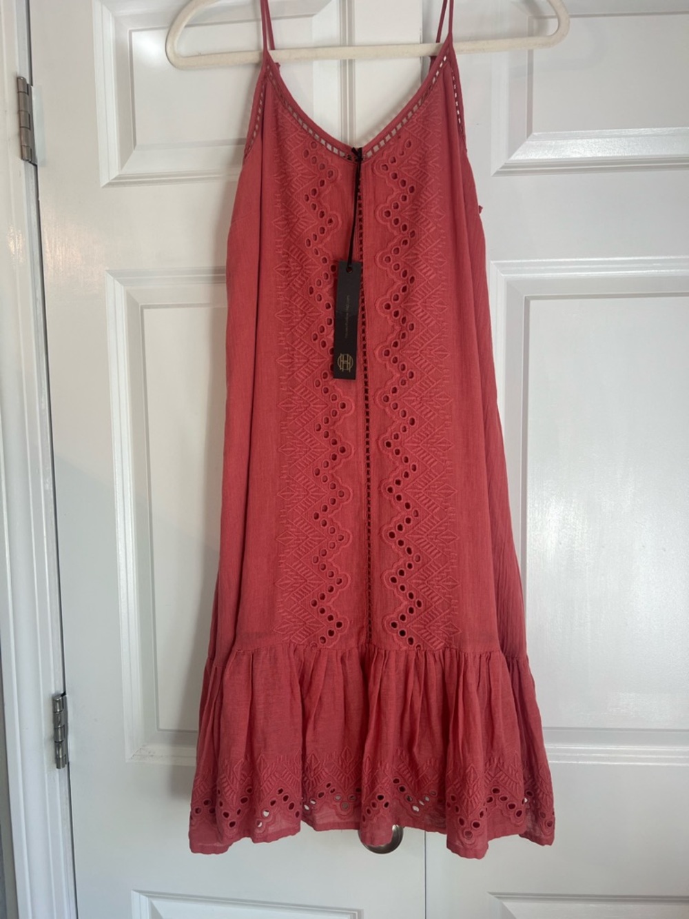 House of Harlow 1960 Dusty Rose Terracotta Eyelet V-Neck Mini Dress - Picture 4 of 4